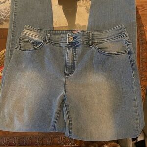 Chicos straight leg denim jeans size 1 short,‎ size 8